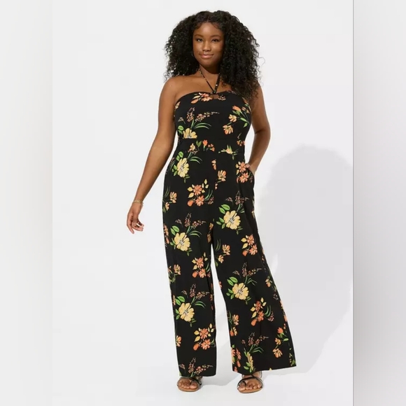 Studio Knit O-Ring Halter Jumpsuit - Picture 2 of 4